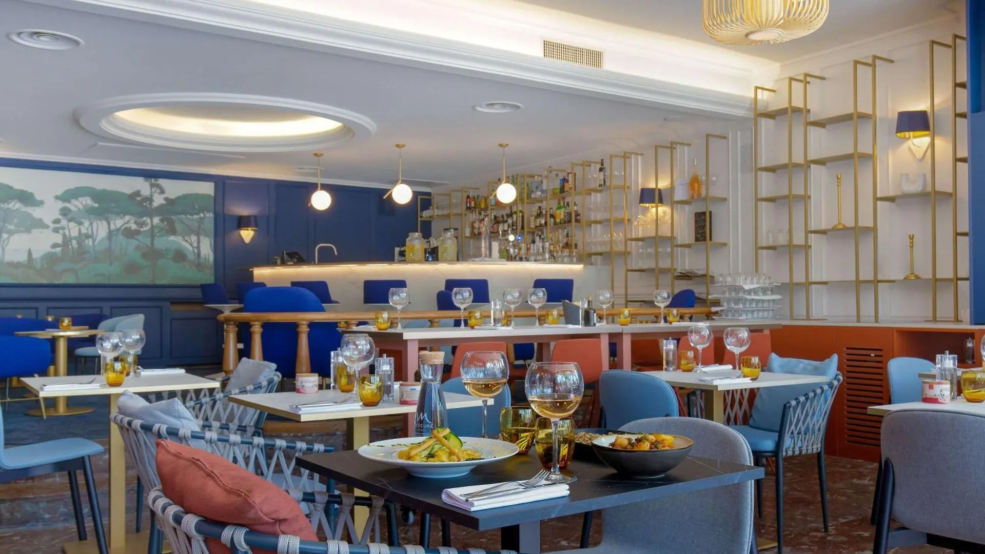 Mercure Marseille Centre Bompard La Corniche Hotel 4*,